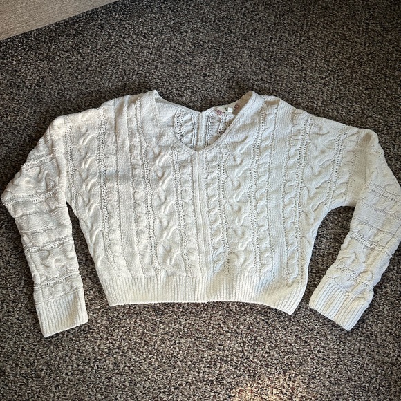Francesca’s sweater - Picture 1 of 3